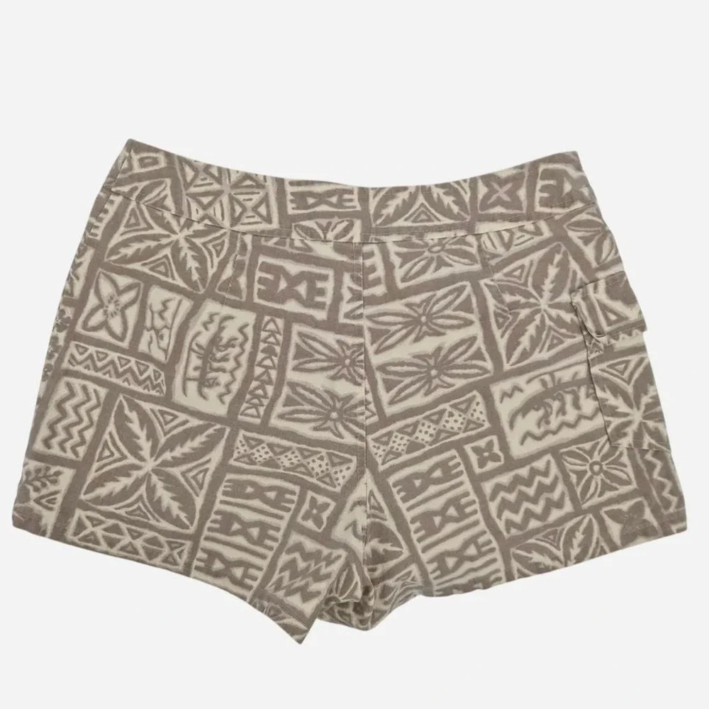 Y2K 90s Hawaiian brown and cream patterned cotton‎ shorts